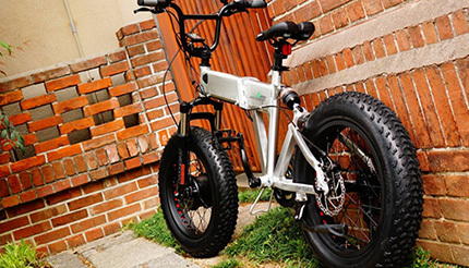 モーター型式ブラシレスモーター電動自転車　折り畳み　ファットバイク　京の洛スク　グランビート　シルバー